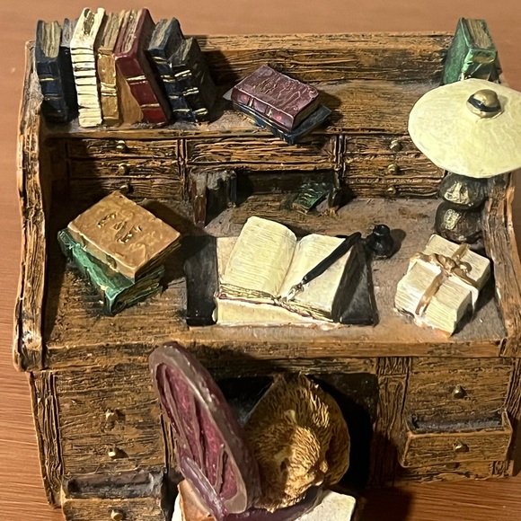 Figi Graphics Cat Books Desk Office Library Cozy Resin Trinket Vintage Box 3.5" - Picture 5 of 10